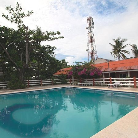 Oyo 853 Malapascua Beach And Dive Resort Esterno foto