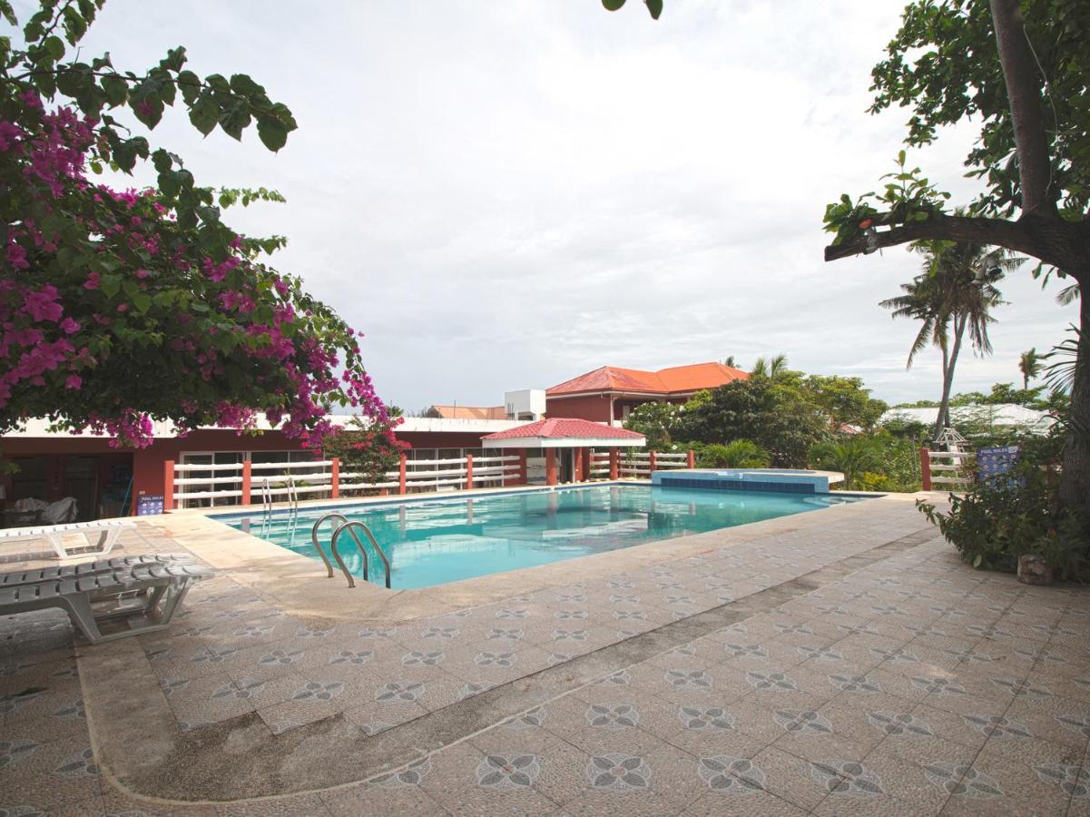 Oyo 853 Malapascua Beach And Dive Resort Esterno foto