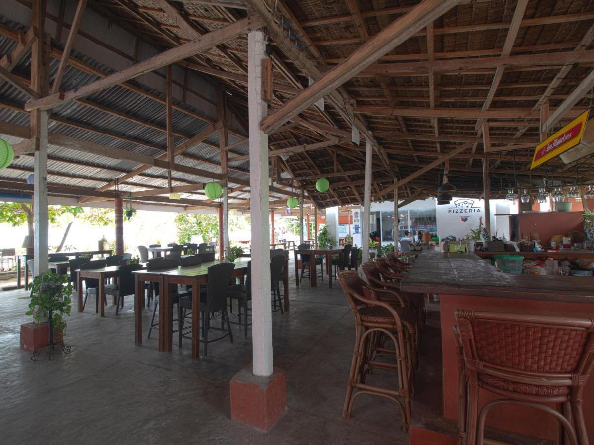 Oyo 853 Malapascua Beach And Dive Resort Esterno foto